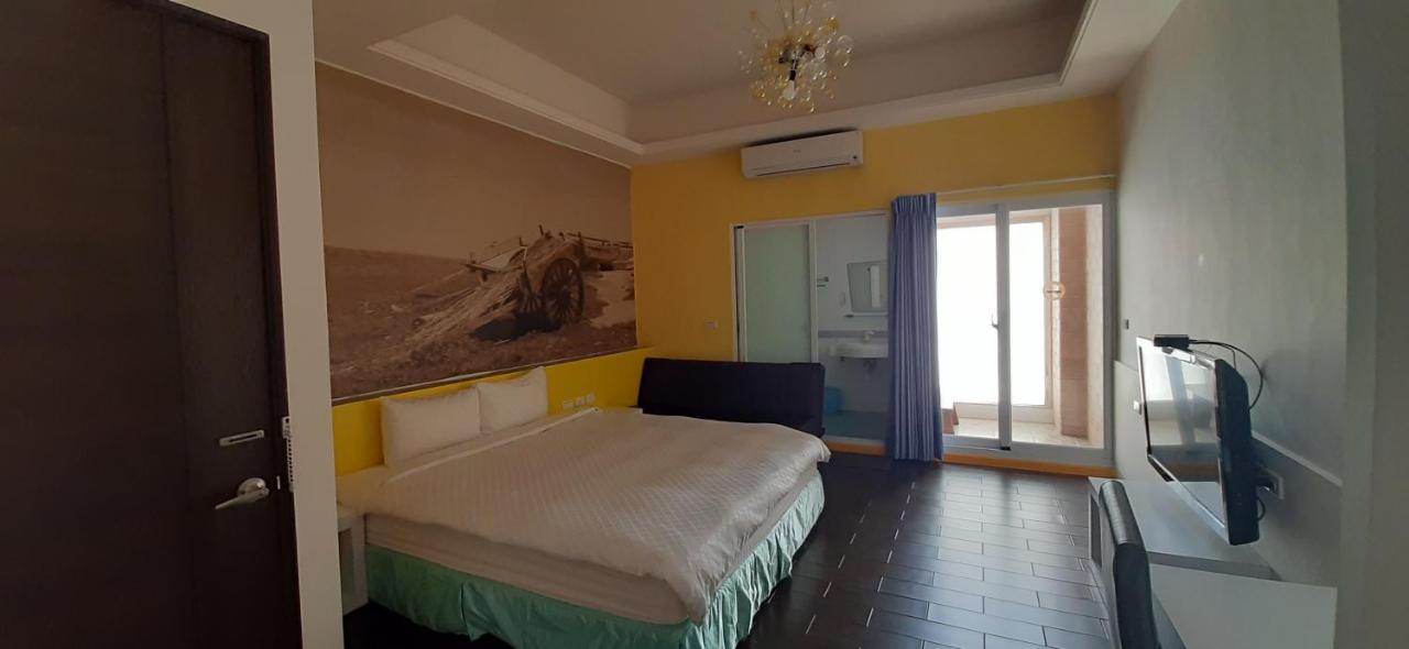 Sky Square Homestay Манонг Екстериор снимка