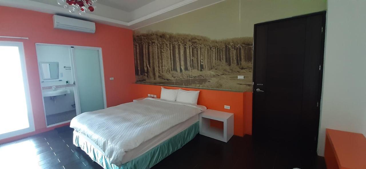Sky Square Homestay Манонг Екстериор снимка