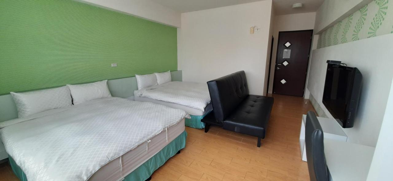 Sky Square Homestay Манонг Екстериор снимка