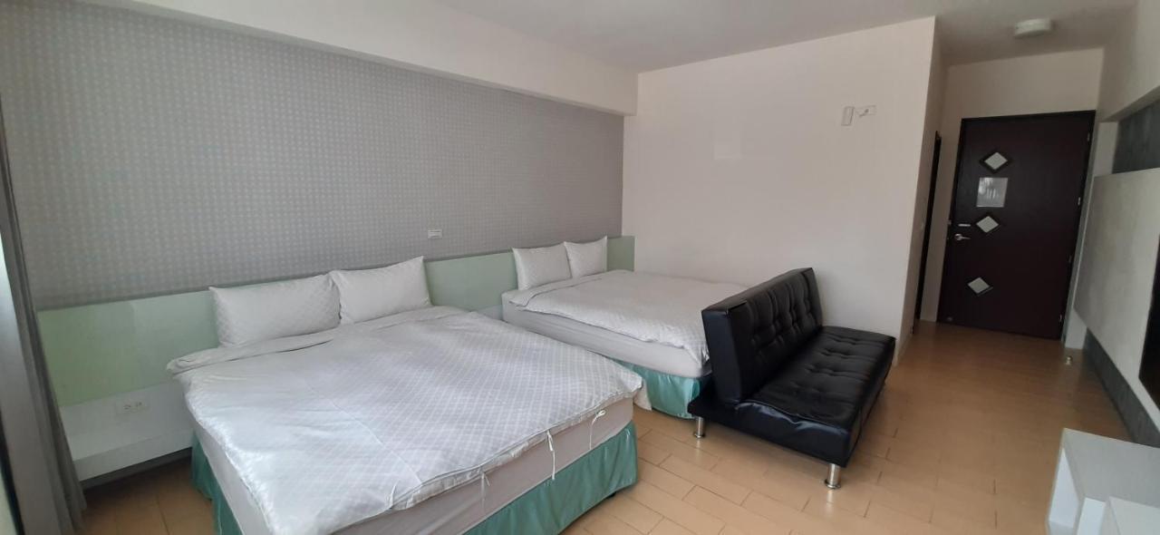 Sky Square Homestay Манонг Екстериор снимка