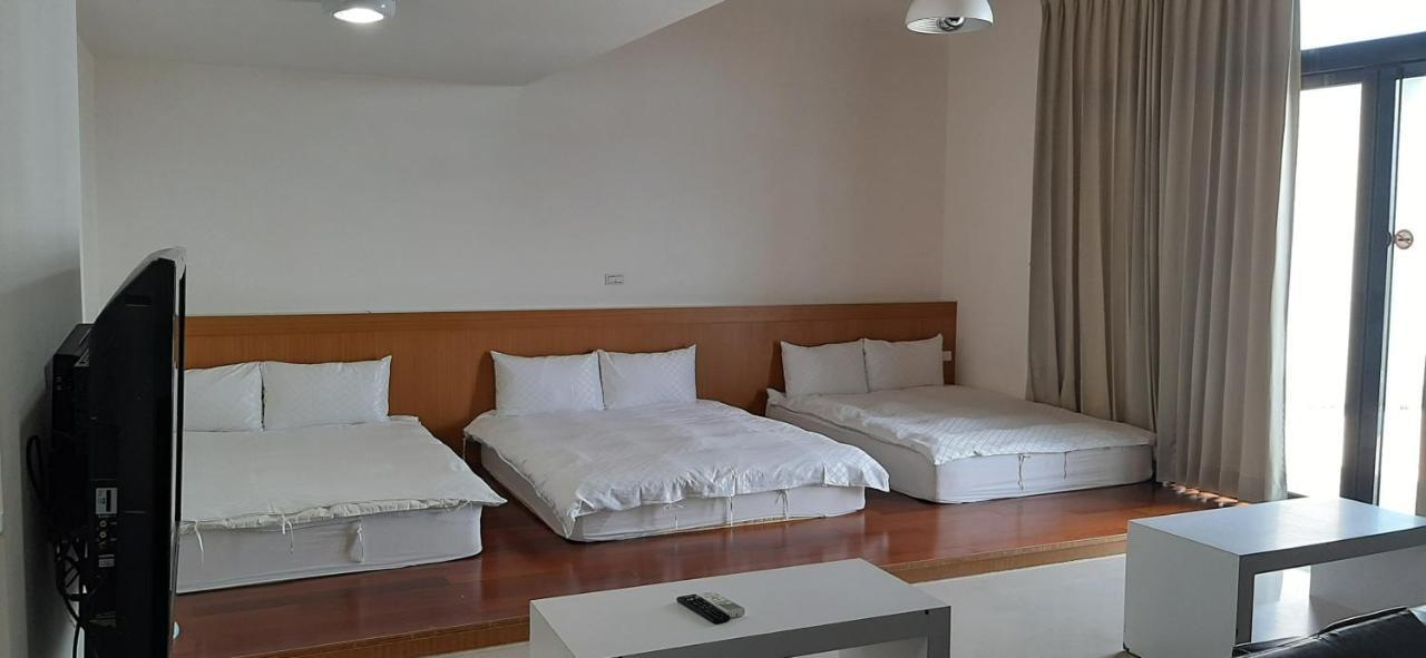 Sky Square Homestay Манонг Екстериор снимка
