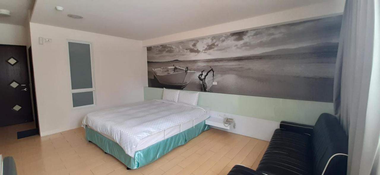 Sky Square Homestay Манонг Екстериор снимка