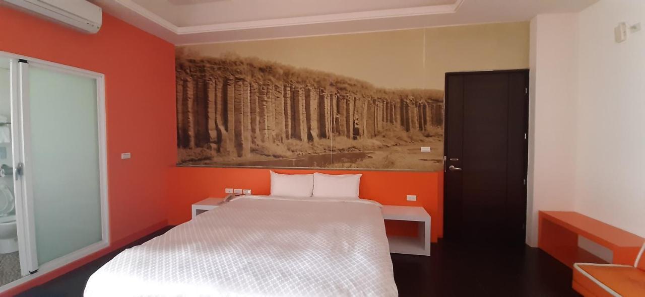 Sky Square Homestay Манонг Екстериор снимка