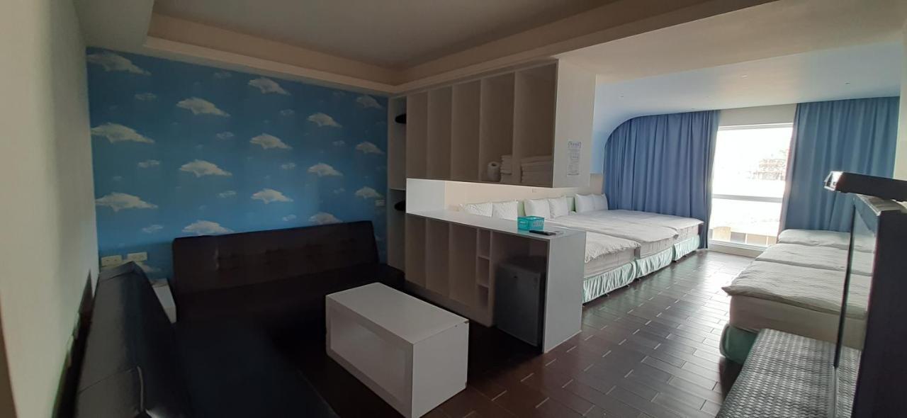 Sky Square Homestay Манонг Екстериор снимка