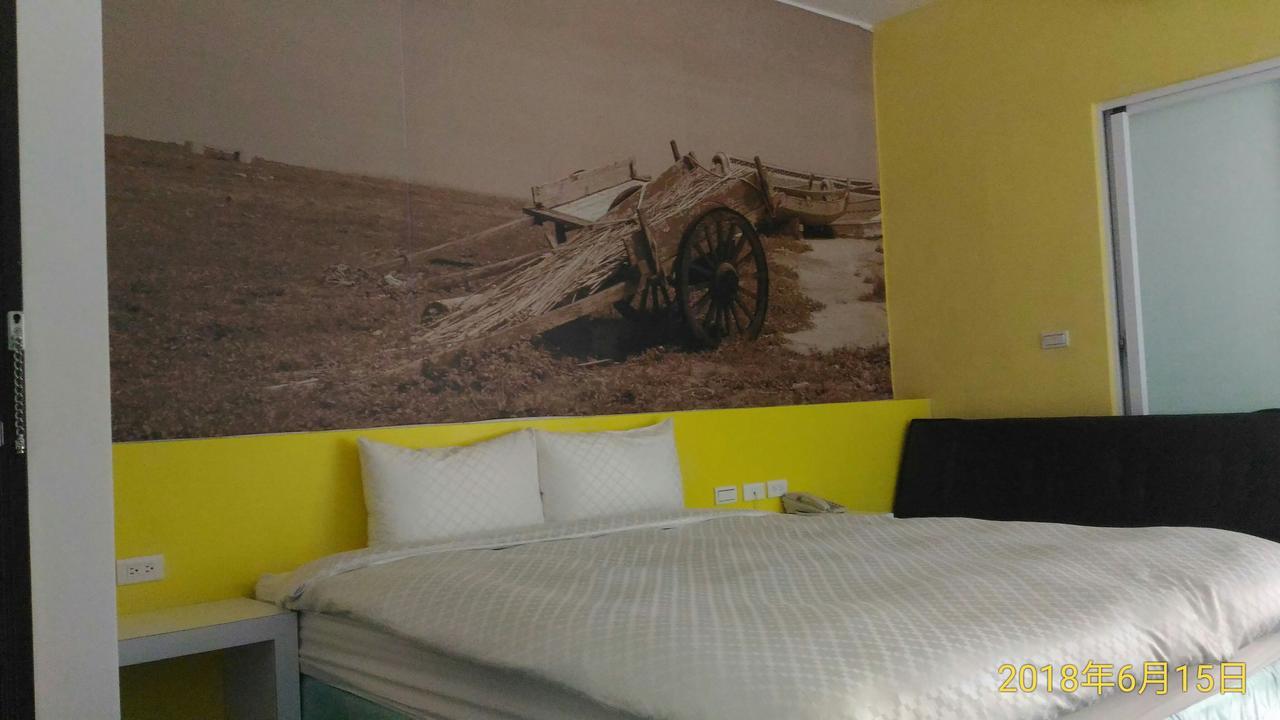 Sky Square Homestay Манонг Екстериор снимка