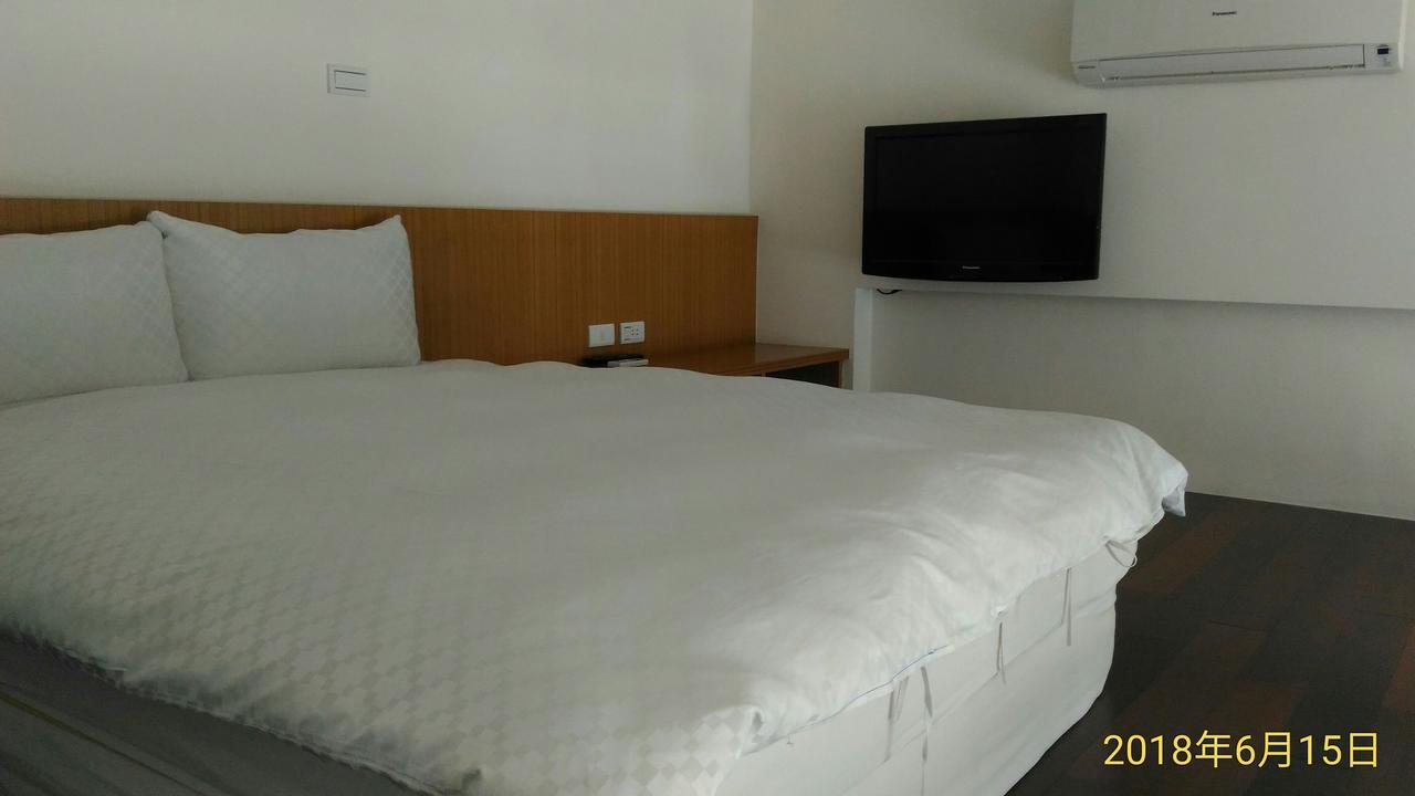 Sky Square Homestay Манонг Екстериор снимка