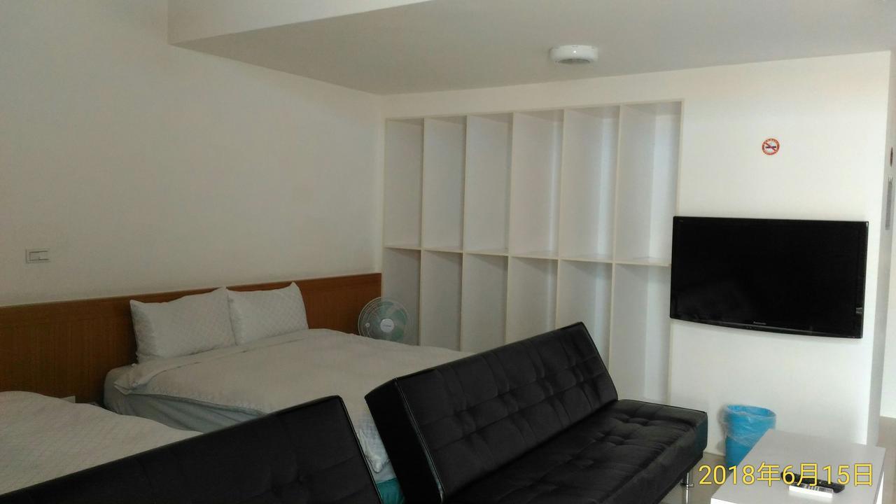 Sky Square Homestay Манонг Екстериор снимка
