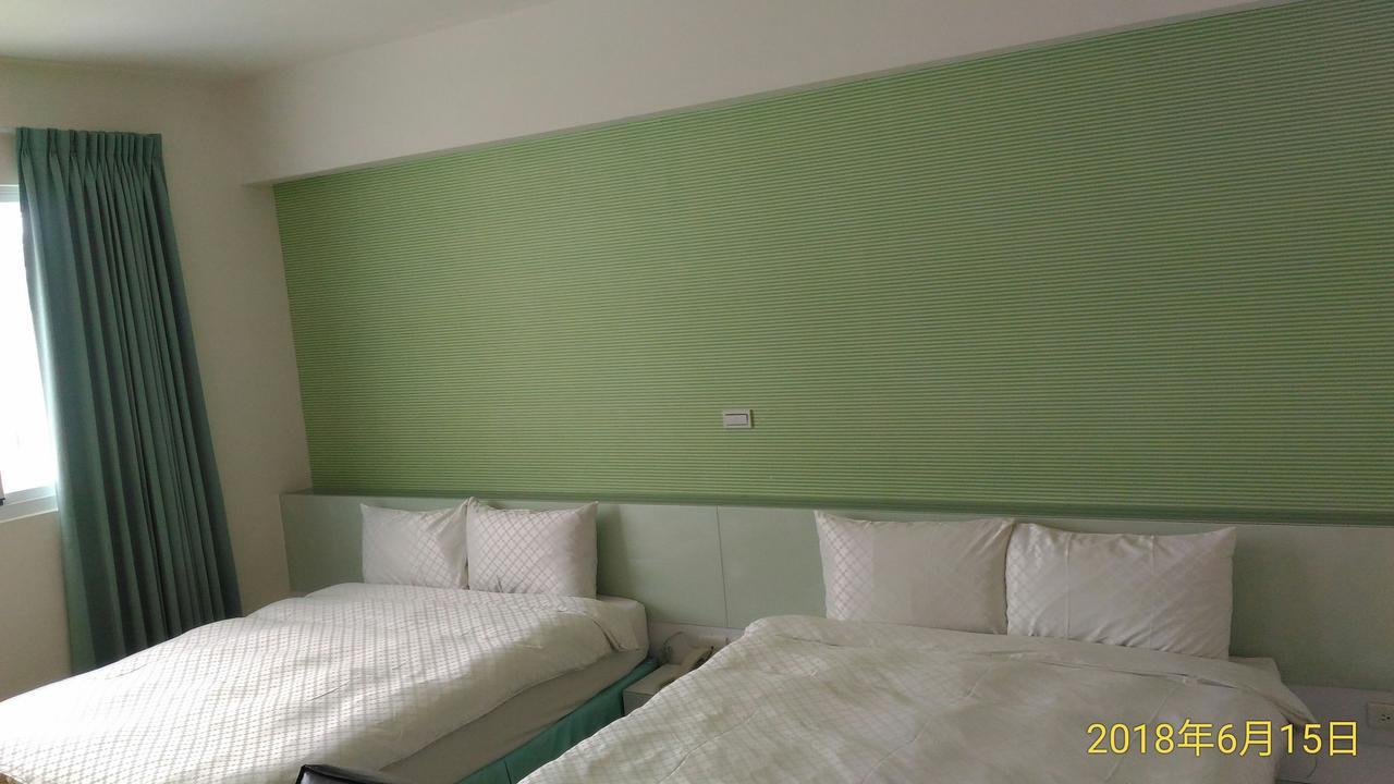 Sky Square Homestay Манонг Екстериор снимка